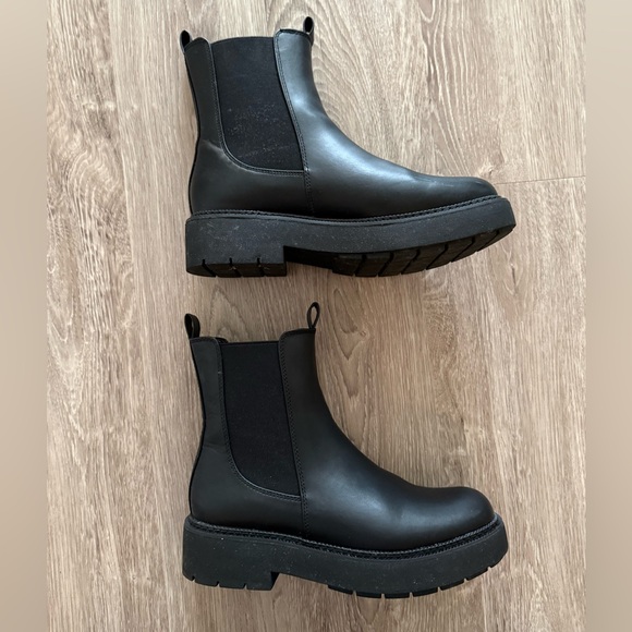 a new day Black Chelsea Platform Ankle Boots - Picture 6 of 7